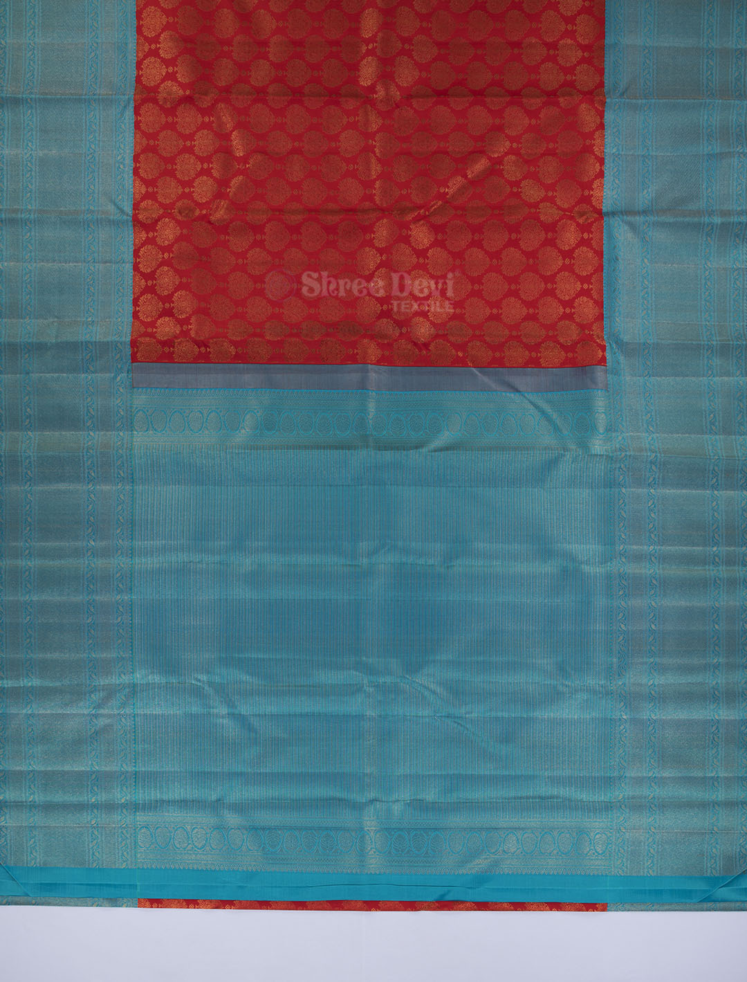 Chillired Kanchipuram silk saree at kanjivaramsilks.com | Indian bridal  fashion, Bridal sarees south indian, Indian beauty saree