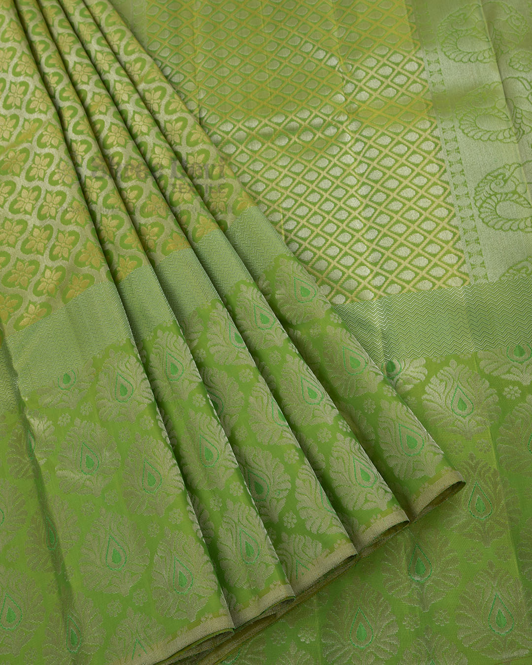 Buy Green-Silver Handwoven Uppada Silk Saree with Zari Border Online at  Jaypore.com